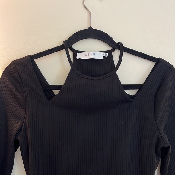 REEDLEY HALTER NECK CUTOUT LONG SLEEVE BODYSUIT - Picture 3 of 3